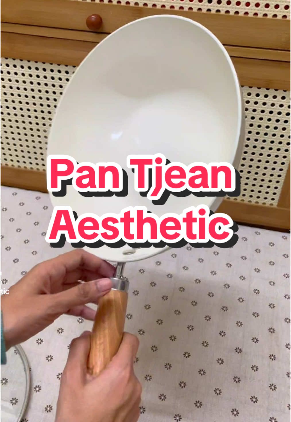 Patutla ramai yg suka  pan by TJean ni 🤩 design yg aesthetic ✅ non stick ✅ Anti karat ✅ Anti hangus ✅ cepat beli tau 😍 #pannonstick #tjean #kualitjean #aesthetic #kualinonstick #kualinonstickmurah #kualinonstickviral #kualinonstickputih #kualiaesthetic 