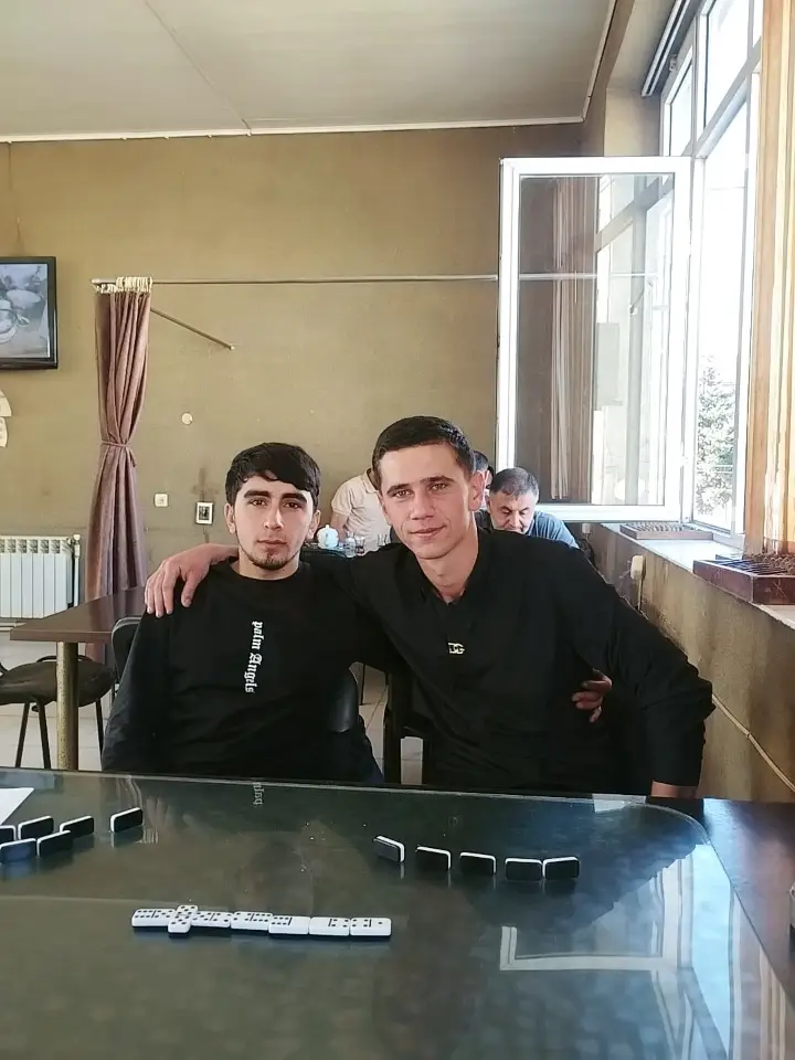 brat sağ salamat gəl ❤️ çox darıxıram səncin canara deyən gardaşsa ❤️❤️