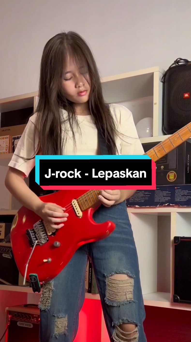 J - Rock - Lepaskan #swiftaudio #ivucreator #lepaskan #jrock #gitarisindonesia #gitariscantik #gitarjet🚀 #valetongp200 #mazaiya #mazaiyaaqila 