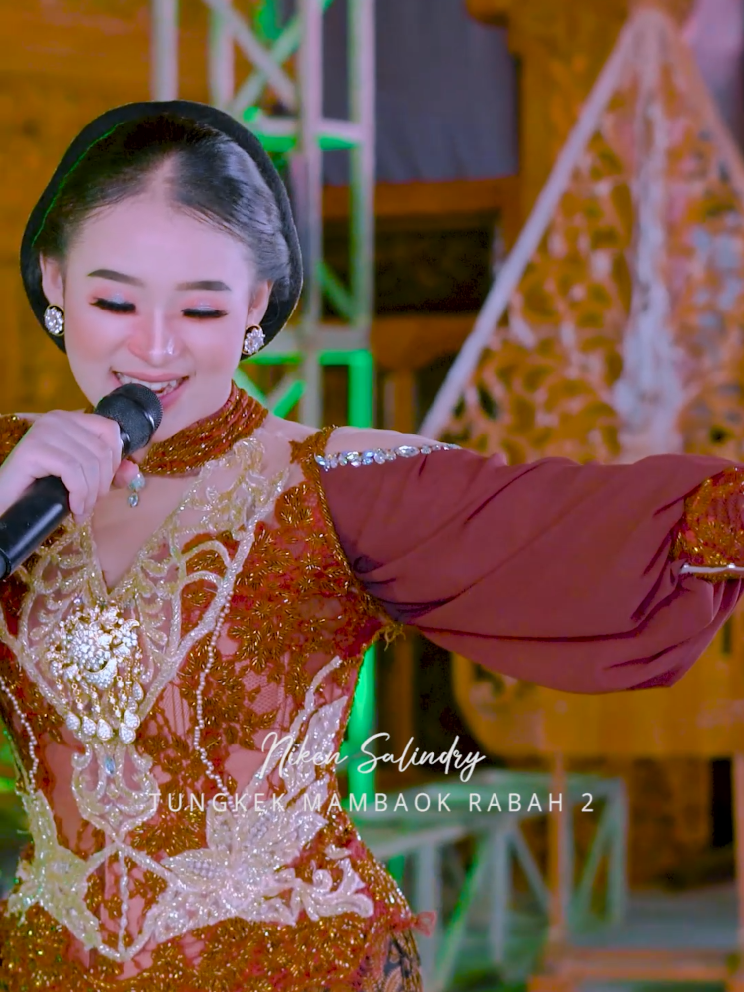 Lagu Minang Dinyanyikan Sinden Jawa Cek @nikensalindryrealll #tungkekmambaokrabah2 #nikensalindry #nikensalindri #laguminang #fauzana #anekasafarirecord #mayangkara #sanidykediri #sanidynusantara