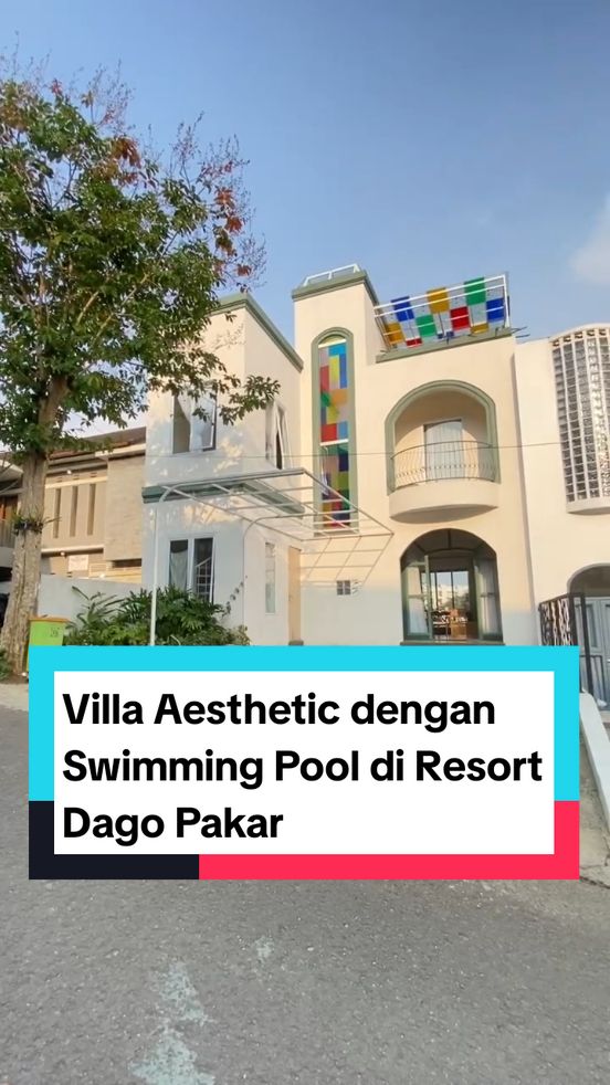 Villa Aesthetic FULL FURNISHED di Resort Dago Pakar  🌟Luas Tanah 160 - Luas Bangunan 217 🌟3+1 Kamar Tidur FULL AC - 3 Kamar Mandi  🌟Solar Water Heater 300l ✅2 FULL Kitchen Set ✅Meja Ping Pong ✅Karaoke Set ✅TV 75 Inch ✅BBQ Set Harga 4,5 Milyar (Negotiable) Informasi Lengkap dan Survey : ☎️Call/WA 0877-8660-8305 (Vivia) #rumahbandung #rumahmewahbandung #rumahdago #rumahdagobandung #rumahbandungutara 