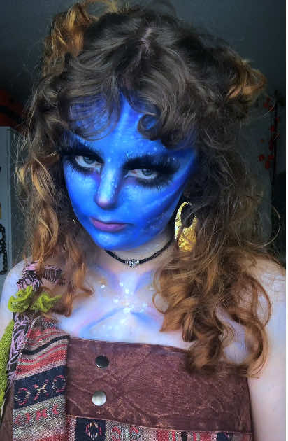 Why does blue skin look kinda right on me? 🤨 #supportayoungmua #makeupartist #makeup #avatar #avatarmakeup #halloween #halloweencostume #halloweenmakeup 