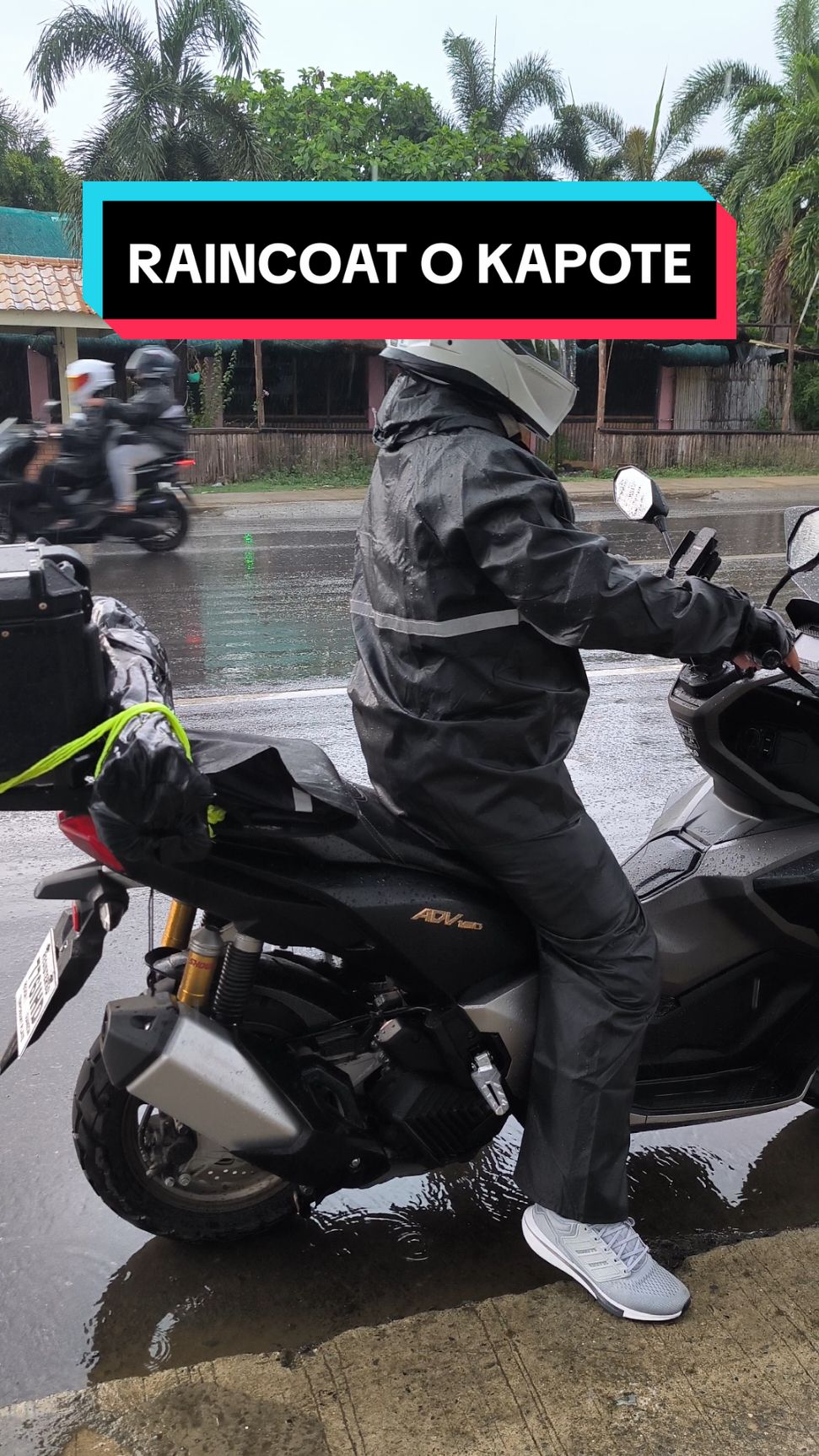 Recommended ko talaga itong Zacro Raincoat for Motorcycle Riders. Solid mga boss! #raincoat #kapote #raincoatwaterproof #raincoatmakapal #zacro #riders #fyp 