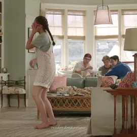 teaching her to dance > playing chess 😍 #thesummeriturnedpretty #tsitpseason2 #bonrad #lolatung #chrisbriney #bellyconklin #prime #conradfisher #tvseries #tvshows #foryou #fyyy #viraal 