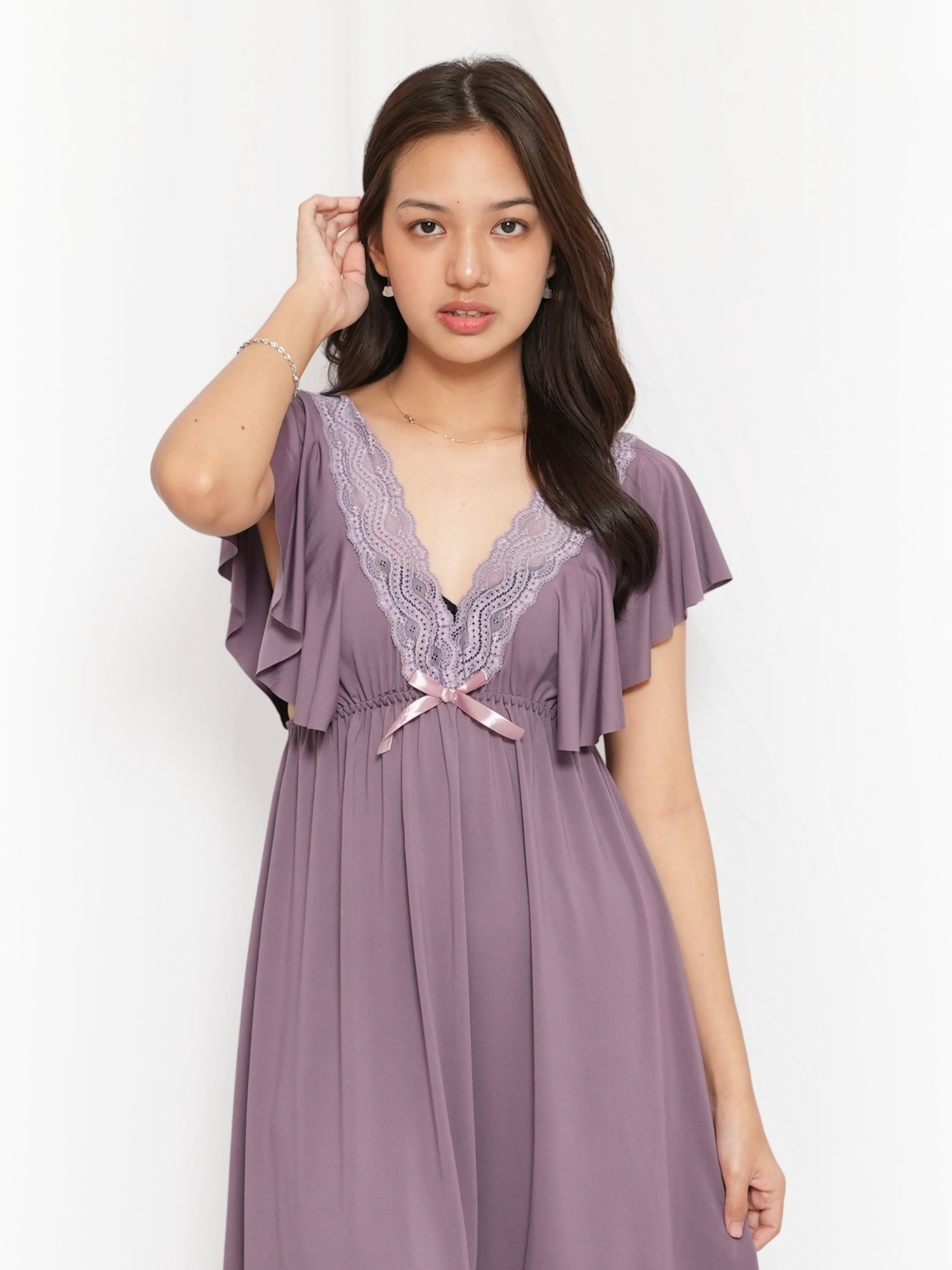 Siapkan dirimu bersama paris lavender purple warna baru yang memukau. Kombinasi nyaman dan stylish dalam satu waktu. #desecrettz #flashsale #desecrettz #confidenceisyoursecrettz #bajutidur #bajudinas #fashionwanita #lingerie