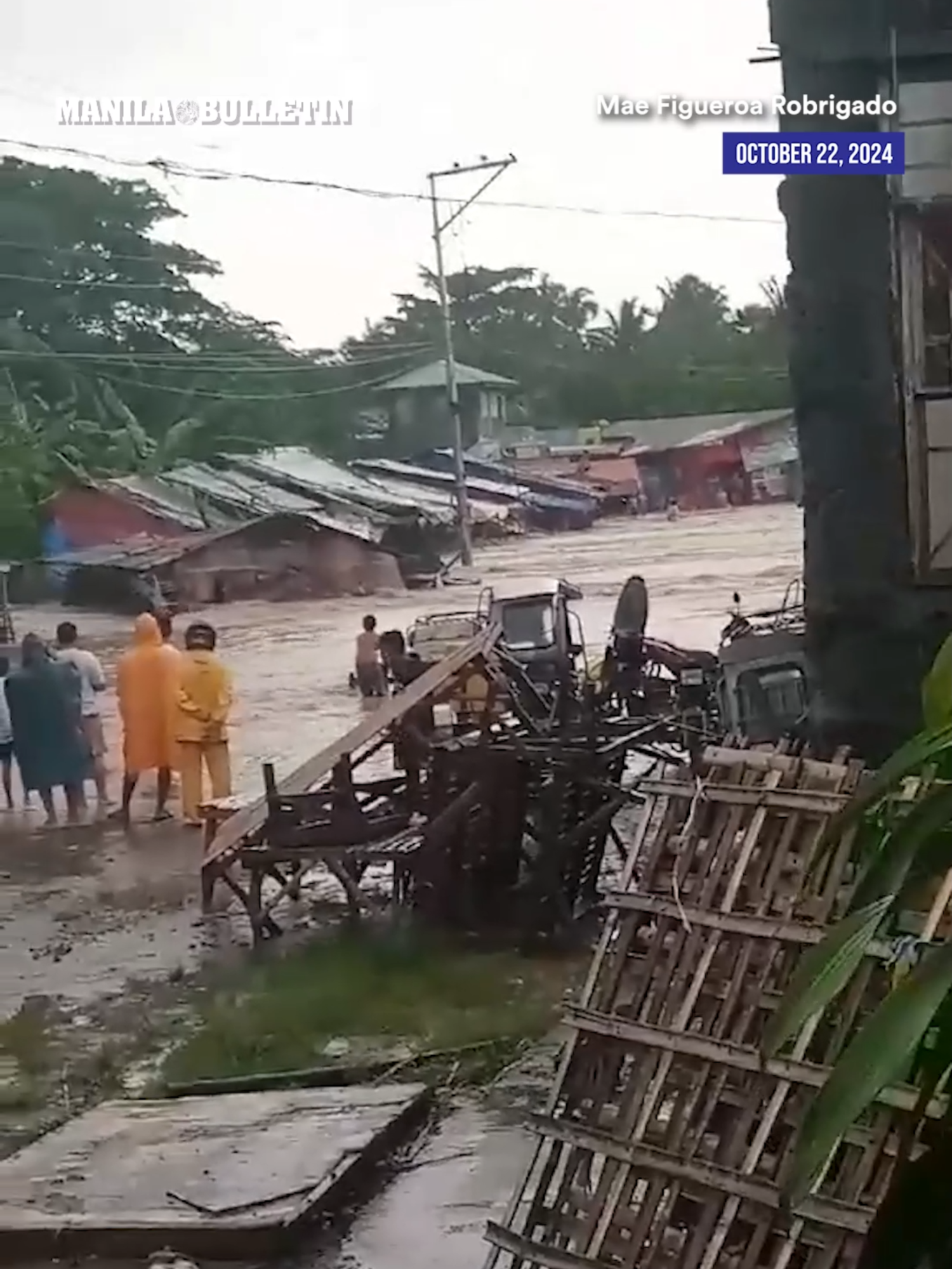 Some residential houses in Brgy. Bonbon, Libon town in Albay province was carried away by flood brought by continuous heavy rains of Tropical Storm #KristinePH on Tuesday, Oct. 22. #MBNews #ManilaBulletin #NewsPH #News #KristinePH