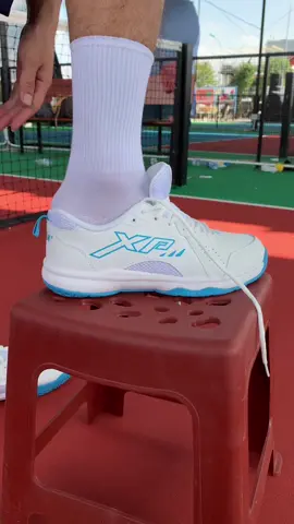 Giày cầu lông , bóng chuyền ,pickleball, ….!! Xp jmax màu trắng lên chân cho mọi người đây#xuhuong #tiktok #giaycaulong #giaybongchuyen #giàypickleball #giaythethaonamnu #giayxp #bóngchuyền 