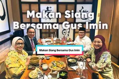 Makan siang ditraktir oleh Gus Imin. :)