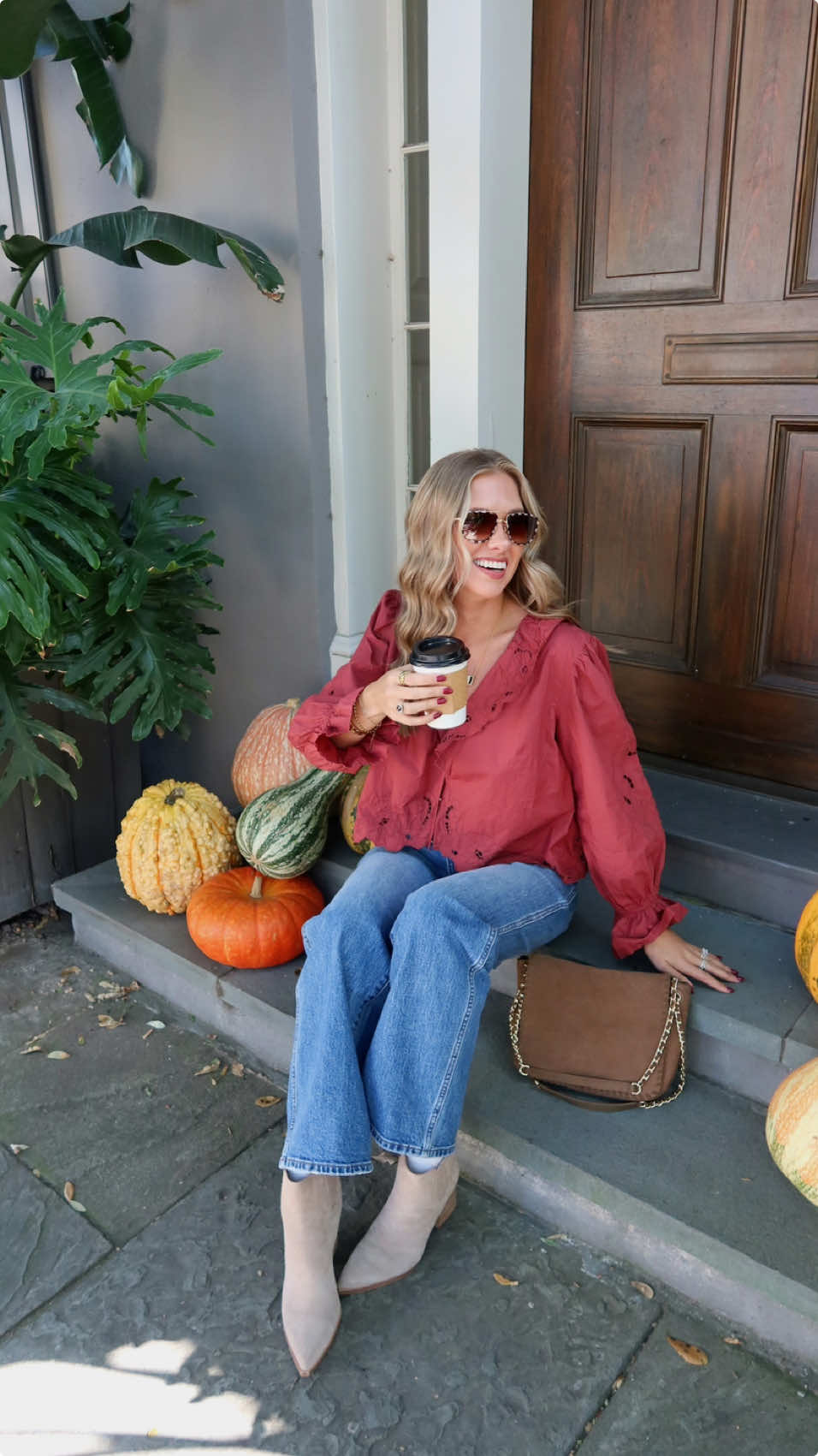 My favorite time of the year!! 🎃🍂🍁🤎☕️🧥 @Trovata @rollasjeans @COOLWAY @KREWE @Free People @Sézane  #fallfashiontrends #fallclothinghaul #falloutfitinspo #falloutfits #charlestonsouthcarolina #downtowncharleston #fallhomedecor #homedecor 