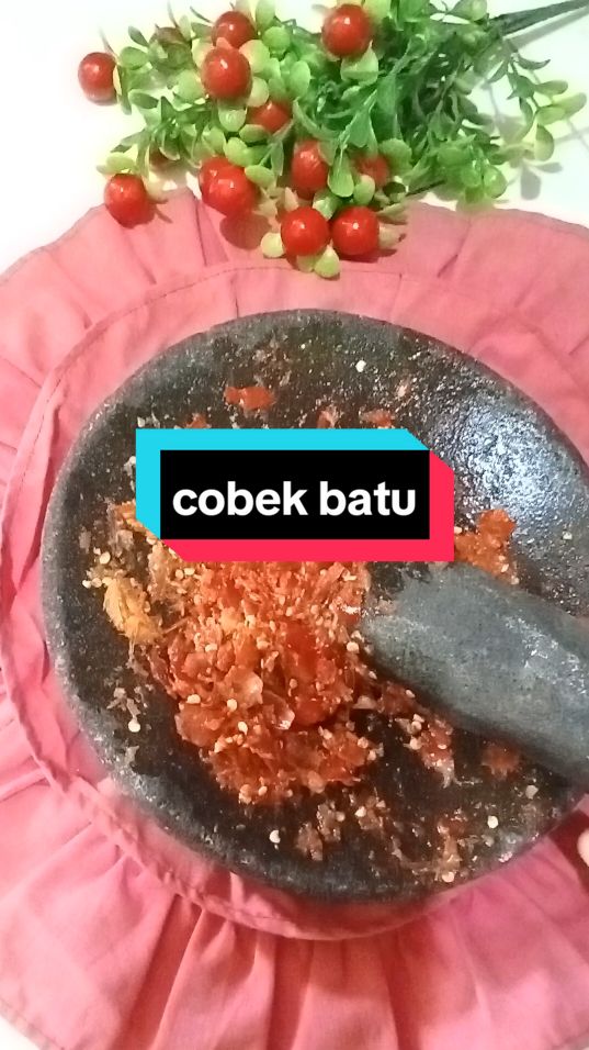 yang suka bumbu diulek tanpa blender, nih aku rekomendasiin cobek plus ulekannya. cobek cobek batu#fyp #cobek #cobekbatu #peralatanrumahtangga #peralatandapur 