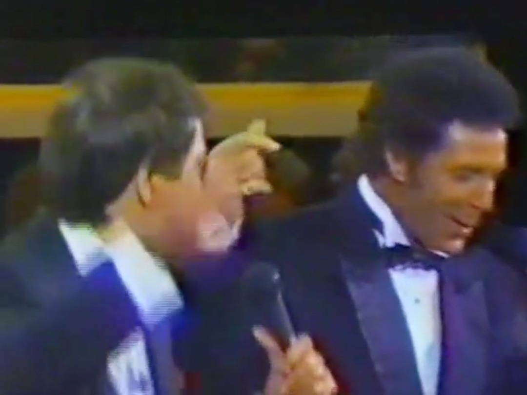 @Tom Jones Official Page #tomjones  Tom Jones and Des O'Connor - Rock/Ballad Medley 