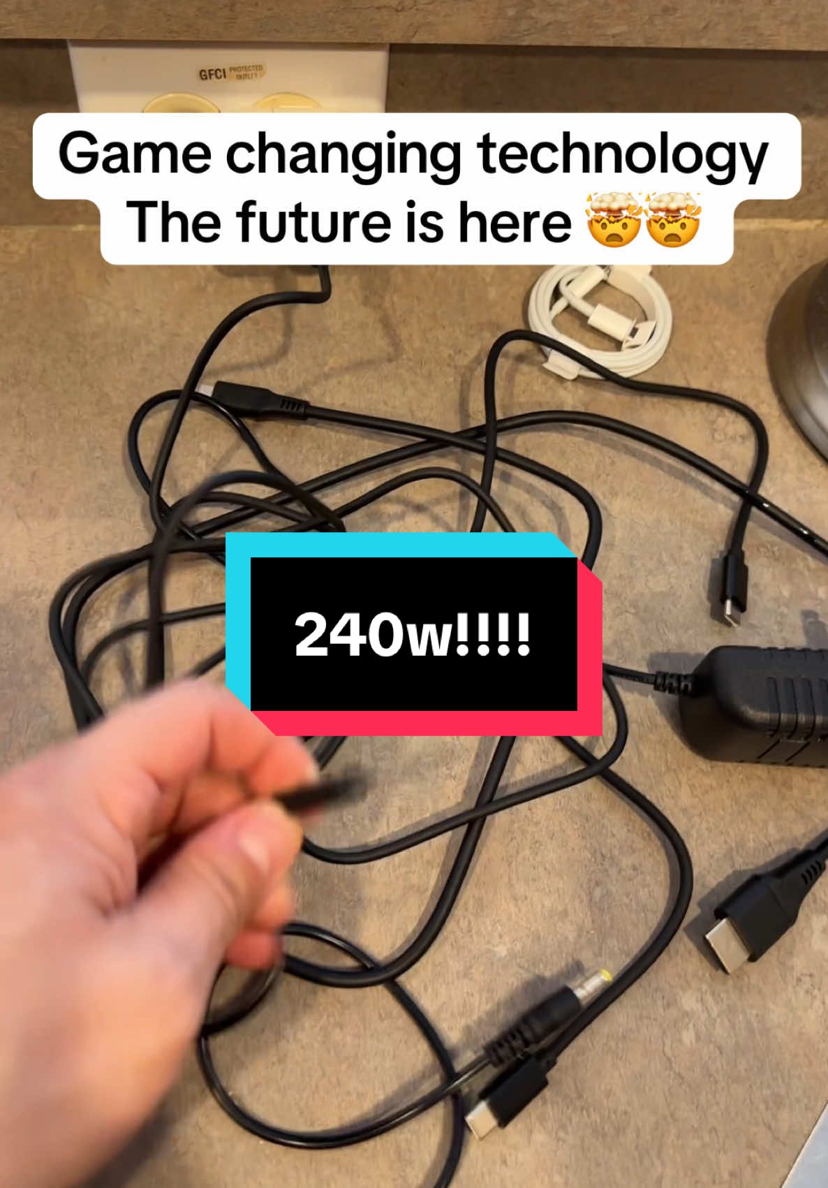 New 4N1 Charging Cable Impressive #4in1 #4in1chargingcable #phonecharger #quickcharger #chargingcable #240W #fastcable ##techobsessed #tiktokmademebuylt 