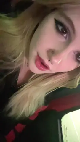 peep<3