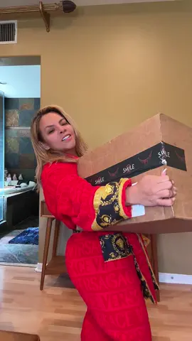 @SmileMovie Playing Now in Theaters 🗃️UNBOXING OFFICIAL PR MERCH #paramountinvited #smile2 #smilemovie #skyeriley #losangeles #california #unboxing #calpak #bumpboxx #bownoflondon