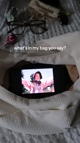 bruh #littlehouseontheprairie #whatsinmybag #fyppppppppppppppppppppppp 