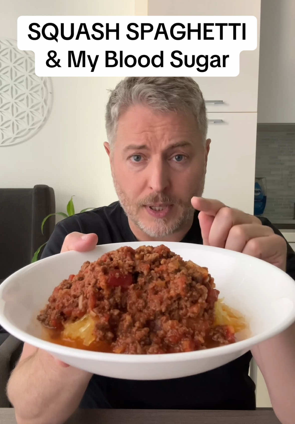 Spaghetti squash with marinara, meat sauce. How does it affect my glucose levels? ##glucose##bloodsugar##insulinresistant1