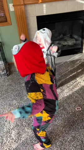 Can you guess their favorite Halloween movie? Lol 