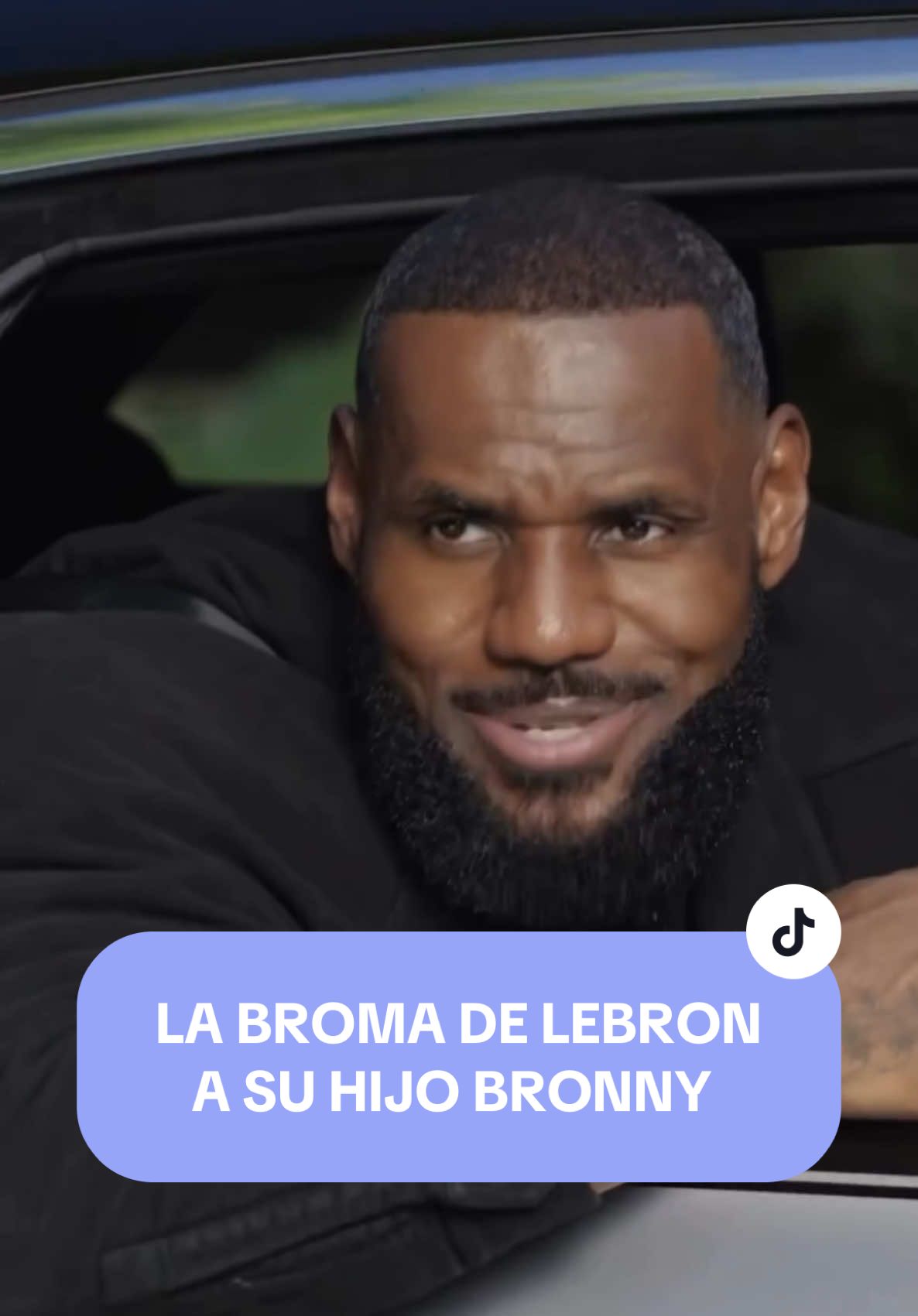😂 No puedes fiarte ni de tu padre. #BronnyJames ya sabe lo que le espera esta temporada: #LeBronJames le ha hecho una curiosa novatada antes de su primer partido juntos. ▪️ Padre e hijo serán compañeros en los #Lakers y debutarán ante #Minnesota #Timberwolves. ▪️ La broma forma parte de una campaña de #Nike, la marca deportiva que viste a ambos. 🎥 @kingjames  #TikTokDeportes #deportesentiktok #NBA #Baloncesto #Basket #Bronny #Lebron 