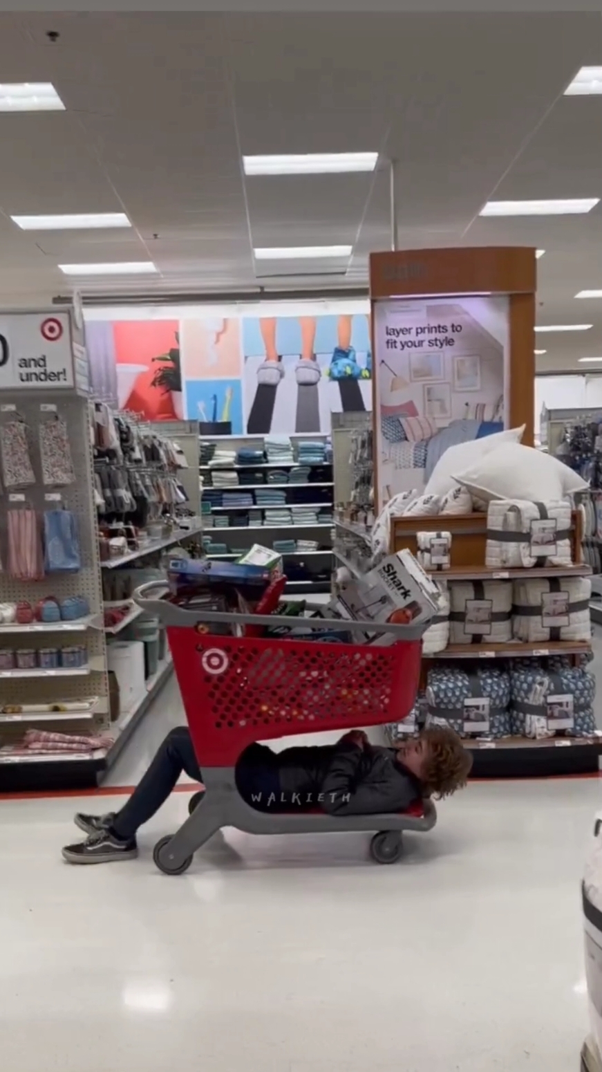 POV: Demigods at the mall 🛒😁  #walkerscobell #percyjackson #leahsavajeffries #aryansimhadri @Walker Scobell  @Lisa | Walkie TH 