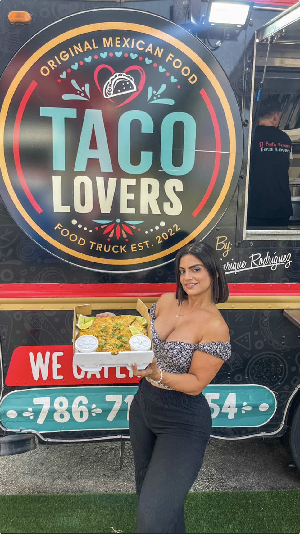 Conozcan tacoloversmiami un #foodtruck que me encanto. #foodieblogger #contentcreator #bloggersyle #tacotuesday 🌮 #deliciousfood #yummy #contentcreator #letsgoviral  Location:📍15680 SW 88 ST Miami FL 33196