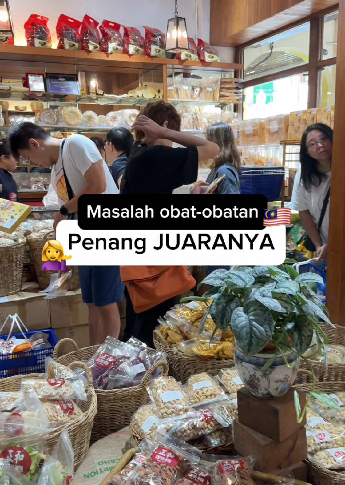 Penang juaranya obat-obatan💊🇲🇾 Kalian lagi cari obat apa nih di Penang? Cece siap bantu cariin🤩 yang mau jastip, langsung DM yaaa🤗😍🇲🇾 Waktunya terbatas banget guys🚨Jangan sampe ketinggalan lagi ya🙏 #jastip #jastipmurah #jasatitip #jastippenang #penang #penangmalaysia #malaysia #obatpenang #obat #obatherbal 