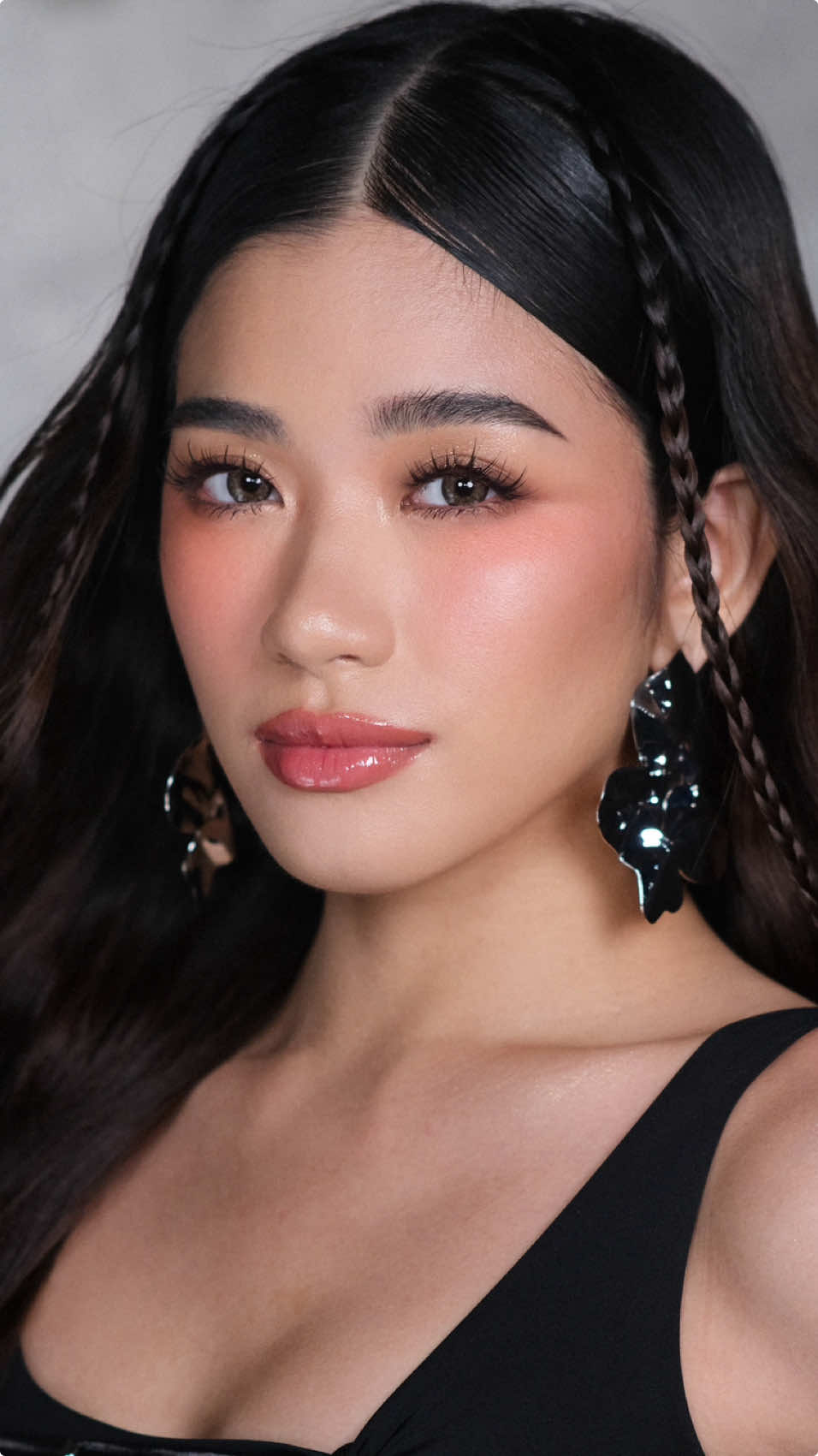 Maraiah Queen @Bini Aiah Arceta ✨ makeup by #TheresaPadin assisted by @ehdz.matubang  hair by @julyvito styled by Ica Villanueva with France Torres #bini #biniph #aiaharceta #biniaiah