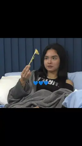Layag na layag Kai ahh di naman halatang di mo na miss Mundo mo HAHAHAHA 😂