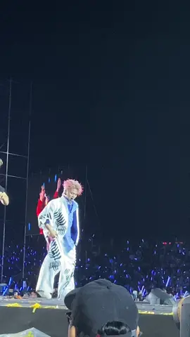 Chạy lon ton thấy thương  #RHYDER #anhtraisayhi #concert #day2 #ngaonghe 
