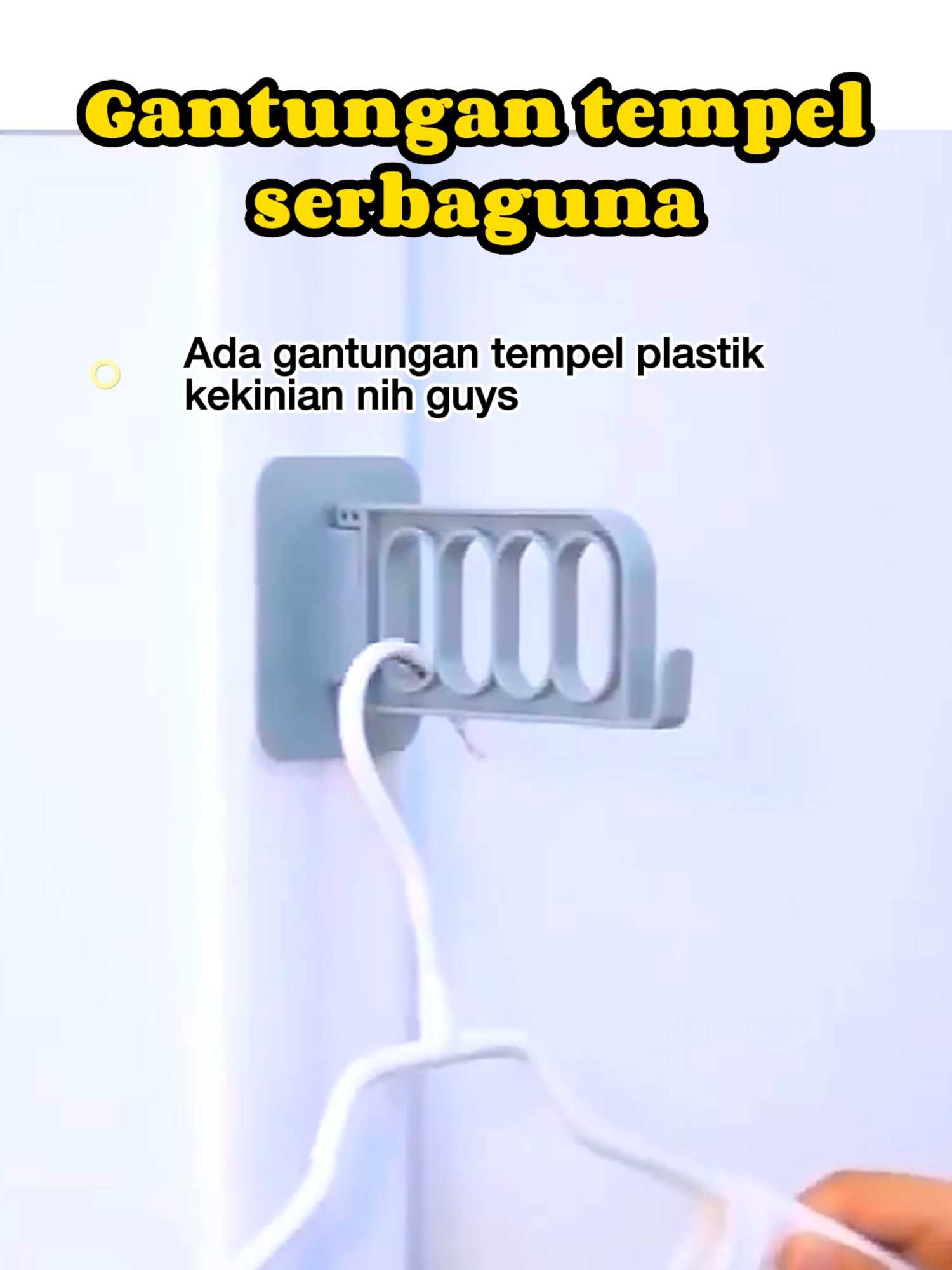 Gantungan tempel plastik kekinian serbaguna dengan 4 lubang + 1 kait, plastik tebal kuat #gantungan #gantungankunci #gantunganbaju #gantungan #kait #hook #gantungantempel #tiktok #TikTokShop