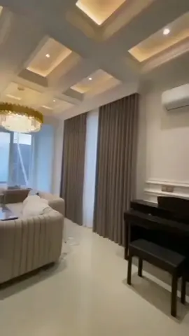 Gorden Minimalis Elegan Menambah Ruangan Menjadi Mewah 🥰 • Sedang cari Gorden Minimalis Gorden cantik untuk memperindah rumahmu atau tempat usahamu supaya terlihat menawan dan menjadi elegan? Bisa banget di @rifal_gorden05  😍🥰 • Pelayanan dari kami tentunya cepat, dan tentunya termurah, Kami akan langsung datang ketempat Anda *FREE BIAYA SURVEY.🚙🛵 • Di Rifal Gorden  Keunggulan kami : ✅Gratis Survey & Pengukuran ke Lokasi  ✅Gratis konsultasi ✅Gratis Pemasangan  ✅Jahitan rapi, finishing steam uap 3 ✅Proses pengerjaan cepat  ✅Kami bawakan katalog jenis bahan kain ✅Menerima permak & loundry Gorden • ➡️Kami bisa melayani dimanapun anda berada tanpa harus keluar rumah. Memperindah Rumah, Masjid, Mushola, Hotel, Kantor insya Allah kami siap. • ➡️Konsultasi dan pemesanan bisa hubungi no WA : ☎️085701424102 #gorden #gordenminimalis #interiordesign #tkwwonosobo #interiorwonosobo #tkwhongkong #devisataiwan🇹🇼🇹🇼🇹🇼 #villadieng #dieng #banjarnegara #wonosobo #gordenpintu #putrabragasmandiri 