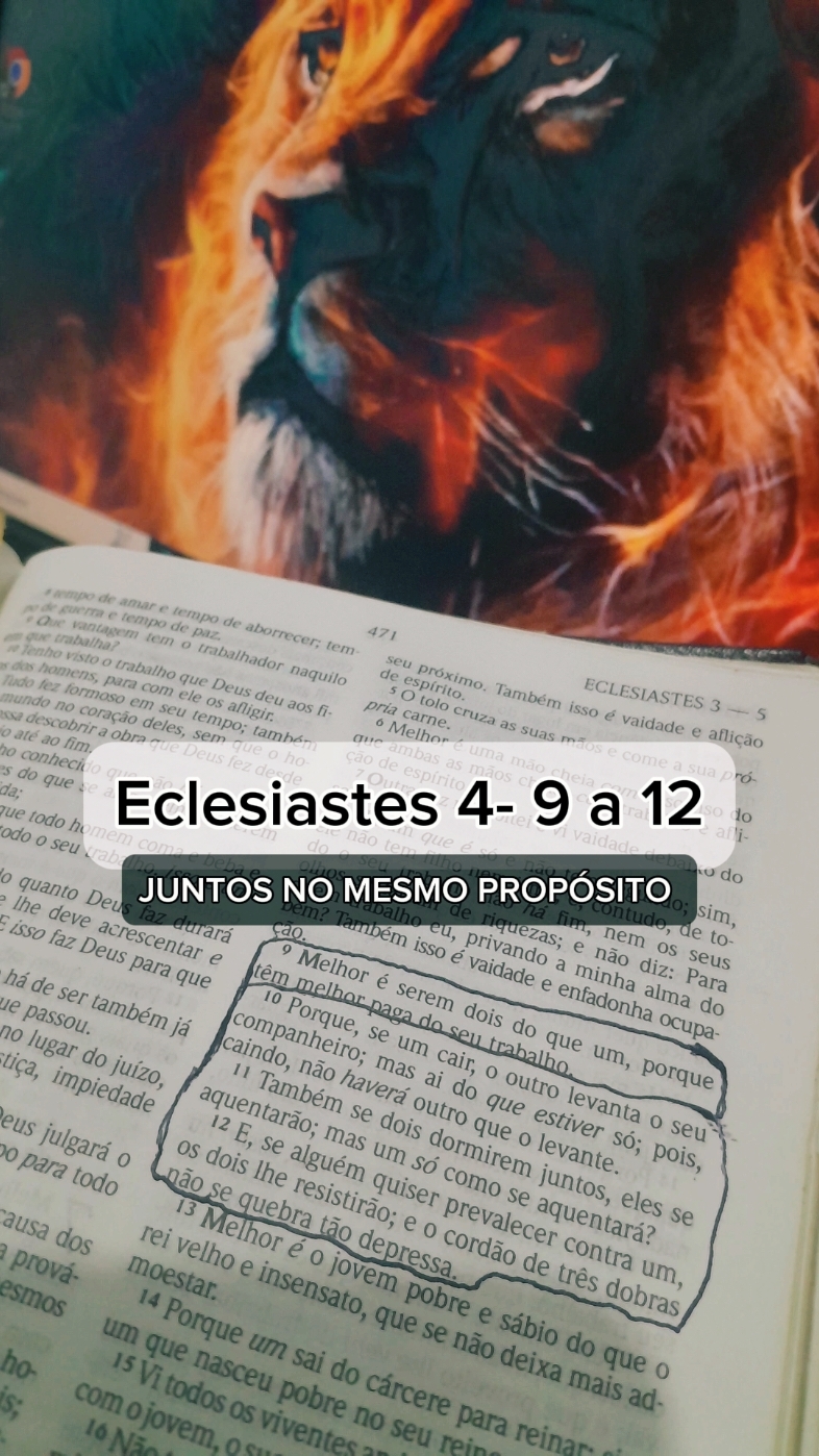 Eclesiastes 4:9-11 
 [9] É melhor haver dois do que um, porque duas pessoas trabalhando juntas podem ganhar muito mais. [10] Se uma delas cai, a outra a ajuda a se levantar. Mas, se alguém está sozinho e cai, fica em má situação porque não tem ninguém que o ajude a se levantar. [11] Se faz frio, dois podem dormir juntos e se esquentar; mas um sozinho, como é que vai se esquentar? 
 #CapCut #gospel #mensagemdodia #reflexão #devocional #motivacional #casal #casaltiktok 