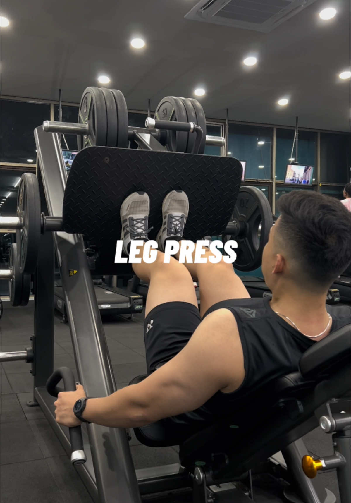 4 perbedaan yang wajib kalian tau tentang latihan LEG PRESS! Semoga bermanfaat🔥 #gymtips #Fitness #fitnesstips #fyp #legworkout #legday 