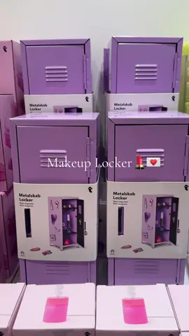 Cute makeup locker in @Flying Tiger UK #makeup #shopping #flyingtigercopenhagen #christmasgiftideas #giftideas 