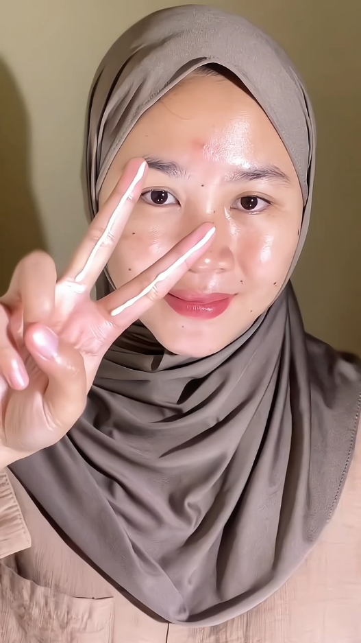 Herannn barenbliss ada ajaaa gebrakan nyaaa😭😭😭😭 lengah dikit launch sunscreen 😩 #sunscreen #sunscreenviral #sunw#sunscreenreview #sunscreen #skincare #skin #fy #sunscreen #review #reviewsunscreen 