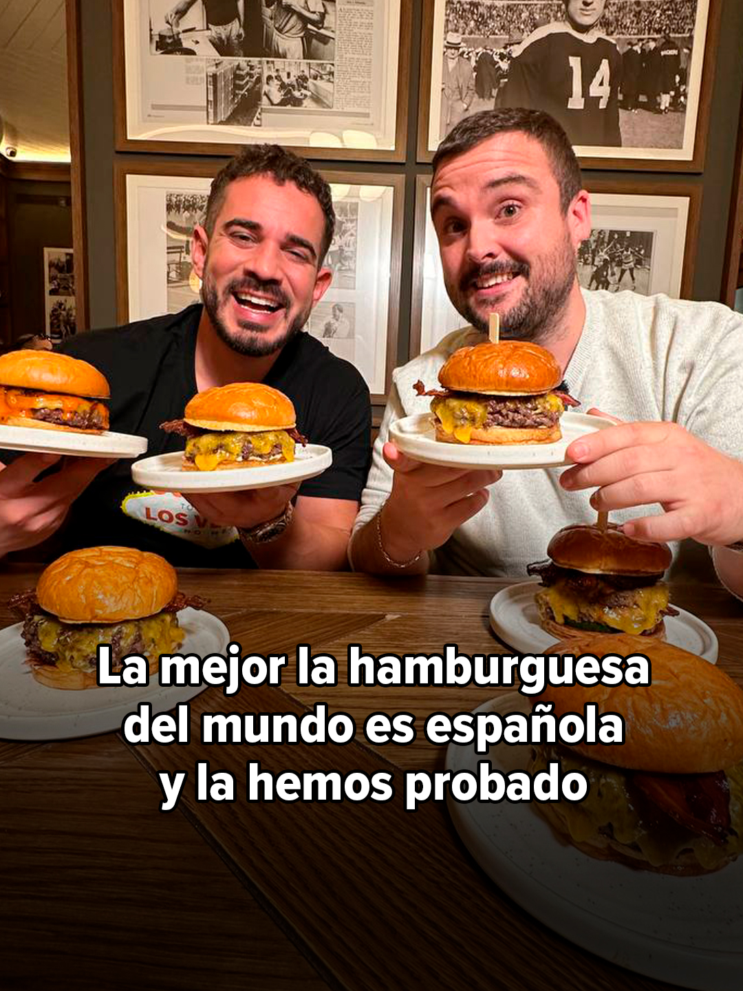 La mejor la hamburguesa del mundo 🍔 es española: la hemos probado y este es nuestro veredicto. Con @cenandoconpablo y @apalazzon #burger #hundred #mejorhamburguesa #Foodie #blog #recomendaciones