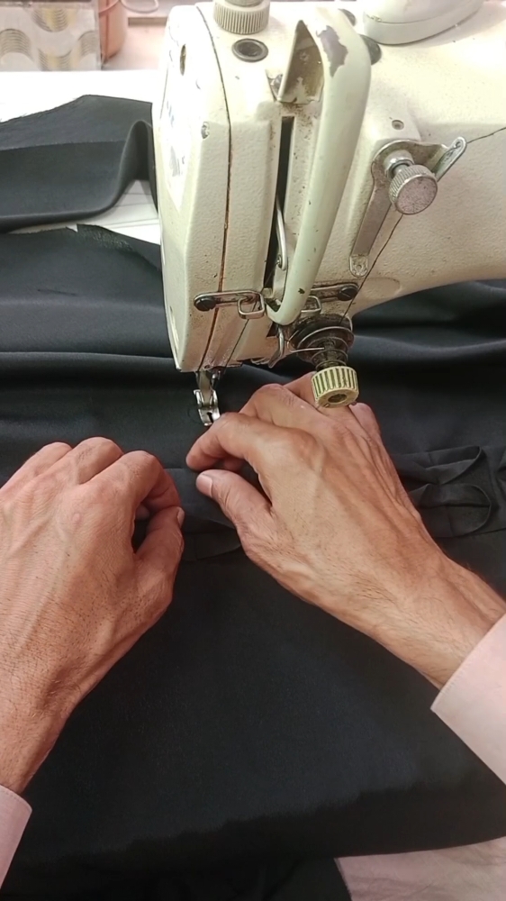 Ladies Gown cutting and stitching//beautiful gown designs #sewingtiktok #sewingtutorial #sewingforyoupage #sewingdiy #sewinghacks #sewingskills #kurtineckdesign #foryourpage #foryoupageofficiall #fb #fyp #unitedkingdomtiktok #unitedkingdom🇬🇧 #italytiktok #unitedkingdomsewingdress 