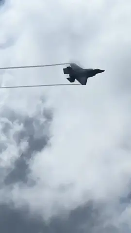 🇺🇸 #f35 #fighter #airport #us 