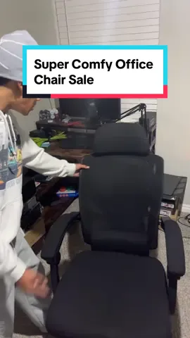 Replying to @𖣂nightcrawler𖣂  Easily the comfiest chair I’ve sat on! 🪑 #chair #officechair #office #comfortable #setup #falldealsforyou #flashsale
