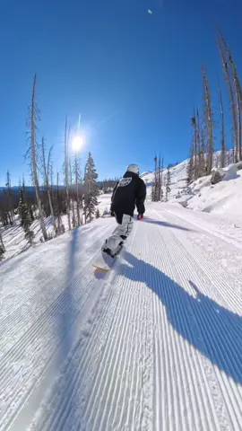 The first run of the 2024/25 ski season at Wolf Creek Ski Area 🙌🏼 #snowboarding #snowboard #snow #ski #skiing #teamhuckhouse #snowboardtok #colorado 