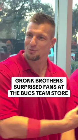 October’s employees of the month ⭐  @gronk @chrisgronkowski @Ice Shaker  #TB #TampaBay #Buccaneers #Gronk #RobGronkowski