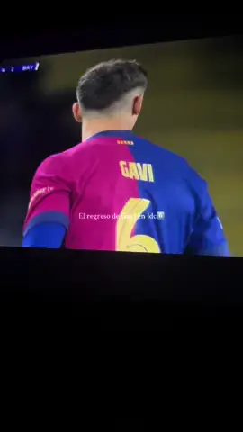 Lo miramos durante 5 minutos. Pero es bueno porque debe volver poco a poco.🙏💗#pablogavi #gavi #fcbarcelona #fcb #barca #parati @fcbarcelona 