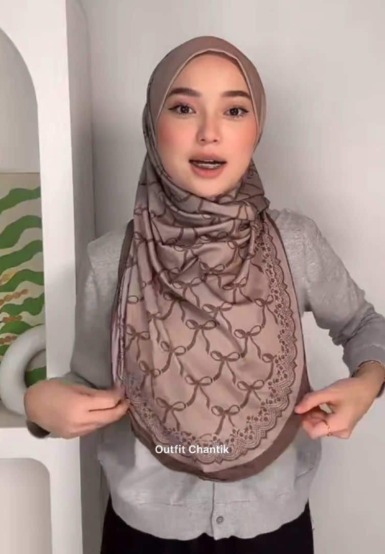 Tudung sarung macam shawl comell #shawlinstant #shawltutorial #shawlinstantmurah #shawlmurah #shawllabuh #shawlinner #shawltutorialmalaysia #shawlinstantlabuh #shawlsekaliinner #shawlinnermurah #tudungshawl #bawalinstant #tudungbawal #bawalironless #bawaltutorial #tutorialtudung #bawal #bawalprinted #bawalprintedmurah #bawaltutorial #tudungbawalmurah #bawalshawl 