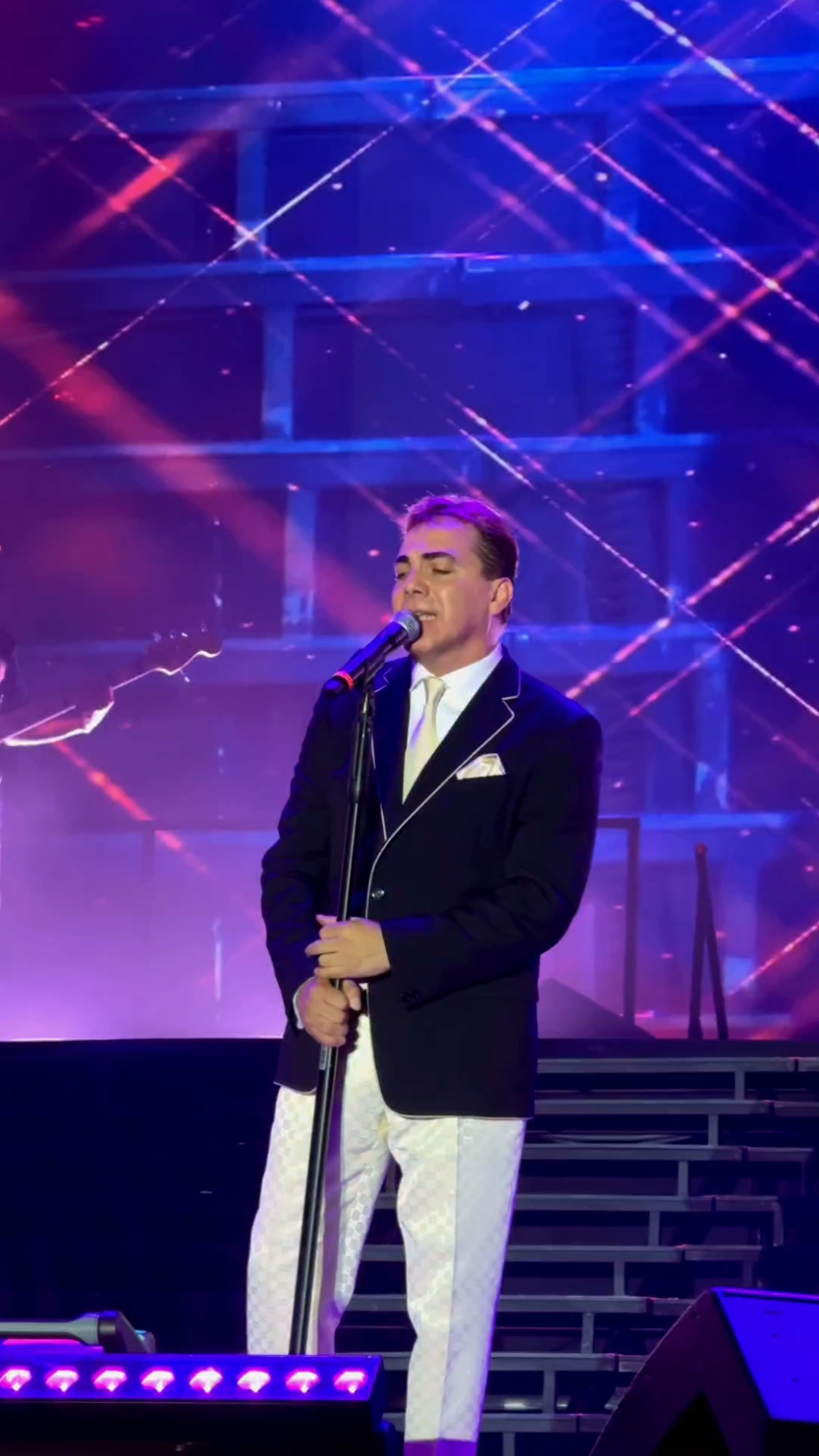 Cristian Castro - Yo Quería . . . #cristiancastro #yoqueria #musicvideo #concierto #letrasdecanciones #live #yoqueriaparareltiempo #loveyou #fyp #THERETURN 