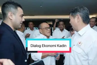 Hadir di acara dialog ekonomi bersama para ketua dewan di Kadin Indonesia. Ada Ketua Dewan Penasehat Hashim Djojohadikusumo, Ketua Dewan Usaha Chairul Tanjung, dan Ketua Dewan Kehormatan Rosan Roeslani yang juga Menteri Investasi dan Hilirisasi/Kepala BKPM. Dalam dialog di hadapan pengurus Kadin, Ketua Umum Kadin Indonesia Anindya Bakrie yakin terget pertumbuhan ekonomi 8 persen bisa dicapai karena kabinet diisi orang-orang yang kompeten dan melanjutkan capaian yang ada. Sementara Rosan dalam sambutannya juga mengatakan negara lain seperti Singapura pun yakin Indonesia bisa mencapai target tersebut karena semua modal dan potensi ke arah itu ada. Dalam dialog Hashim mengatakan program-program yang akan dijalankan bertujuan untuk mensejahterakan rakyat. Karena percuma pertumbuhan ekonomi tinggi jika tidak merata dan hanya dinikmati sebagian kalangan saja. Sementara Chairul Tanjung mengatakan program yang ada di pemerintahan Prabowo sesuai dengan harapan masyarakat. Karena itu harus disukseskan agar terealisasi dan masyarakat sejahtera. Pada acara tadi juga dilakukan pengumuman pengurus. Saya sendiri di kepengurusan periode ini menjadi anggota Dewan Kehormatan bersama para mantan ketua umum Kadin lainnya. Sukses selalu Kadin Indonesia. Semoga kolaborasinya bersama pemerintah dapat membawa kemajuan dan kesejahteraan Bangsa Indonesia. #Kadin #KadinIndonesia