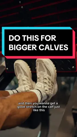 STOP SKIPPING CALF RAISES!  I know it’s boring and they suck but hitting calves before you train when you have the most energy can help you see progress Focus on getting  full stretch and then  go up to about 90 degrees! Mix it up with different variations to keep it fun! If your goal is to get the most out of your training so you can build the ultimate physique, then my JACKED and JUICY METHOD EBOOK is perfect for you! (l!nk in profile) #workouttips #weighttraining #strengthtraining  