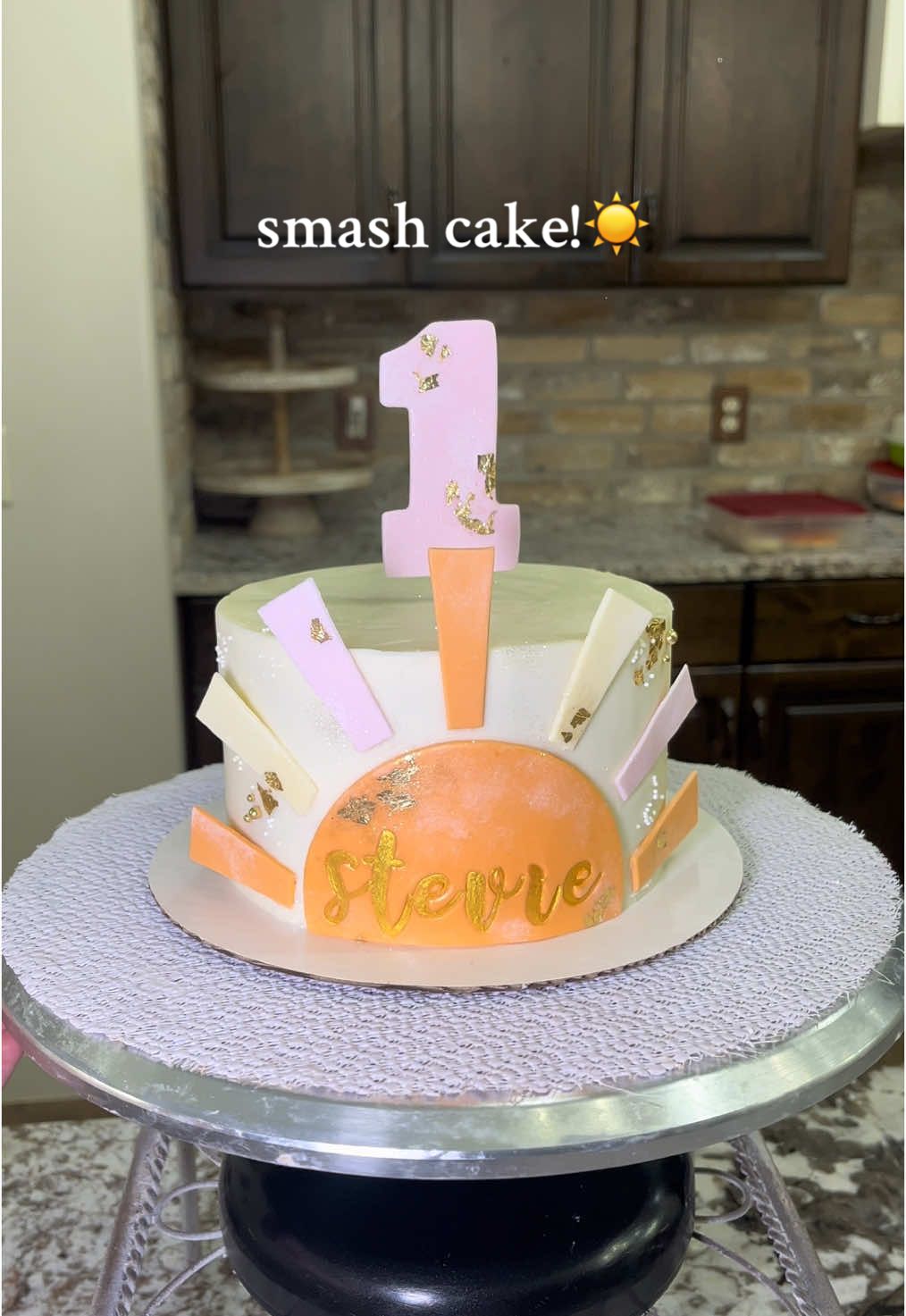 1st trip around the sun smash cake and cupcakes!☀️✨ #trending #fyp #cake #cakedecorating #smashcake #cakedecorating #cakes #baking #baker #caketok #caketiktok #cakesoftiktok #birthday #birthdaycake #1stbirthday 