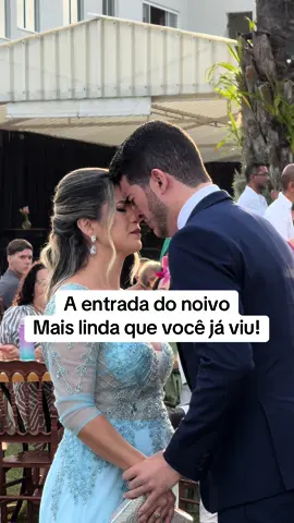A entrada do noivo mais linda que você já viu 🥹 Assessoria by Mundo Dourado Eventos #casamento #entradadonoivo #noivo 