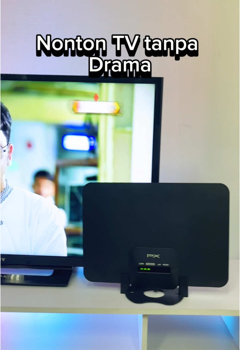 Nonton TV bebas ribet dengan PX UDA-7000A! Antena TV digital indoor ini bisa dapat 48 siaran lokal,tanpa gangguan, dan dengan hasil jernih cocok buat di rumah atau apartemen. Gak perlu repot, tinggal pasang dan langsung nikmati tayangan favoritmu!  #antenatvdigital #antenatvdigitalmurah #tv #Smart #tv #praktis#promoguncang 