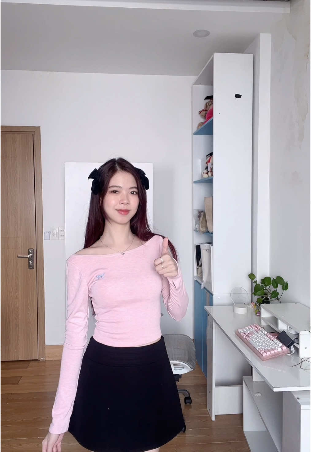 Hôm nay tớ lại diện màu hồng ☺️☺️ #fyp #aothun #croptop #body #wepretty #clothes #giaybupbe #ellie #top #EROSSKA #giay #caogot #marryjane 