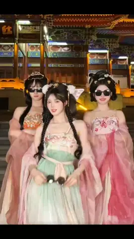 😎 #douyin #douyin抖音 #douyin_china #hanfu汉服 #hanfu #hanfuchinese #hanfugirls #tuongtac #tuongso #masukberanda #mogafyp #fypage #fyp #fypシ゚viral #fypシ #dance 